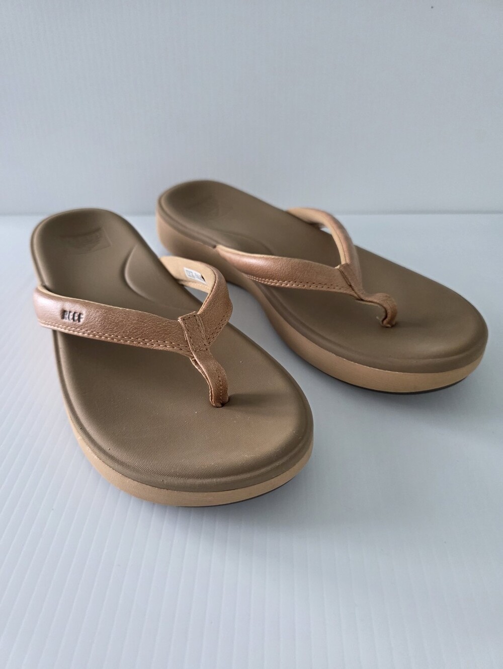 Reef Cushion Cloud Women’s Size 10 Rose Gold Flip Flop Sandals